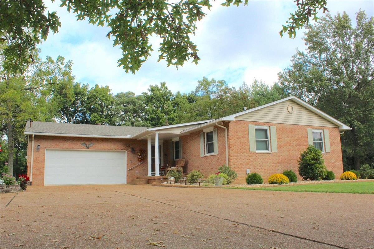 RealtorLisaFunk's tweet photo. Open House! ,  3/6/2022 1:00:00 PM, Full Details https://t.co/7FQhJfY5JN https://t.co/LtHAGKTkkG