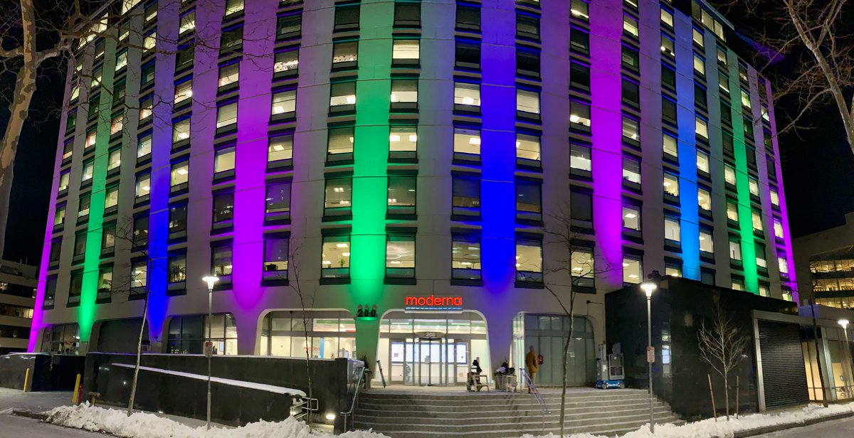 moderna_tx's tweet photo. Our HQ in Cambridge, MA, illuminated in #RareDiseaseDay colors to show support for over 300 million people worldwide impacted by over 7,000 rare diseases. We're #StrongerTogether!💪🏽💜💙💚 #LightUpForRare https://t.co/Idz4ybXMdK