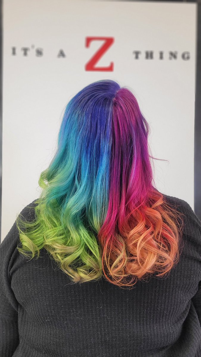 TornToPieces92's tweet image. Loving my new hair! #rainbowhair #joico #intensities #cosmetologyschool #lovinglife