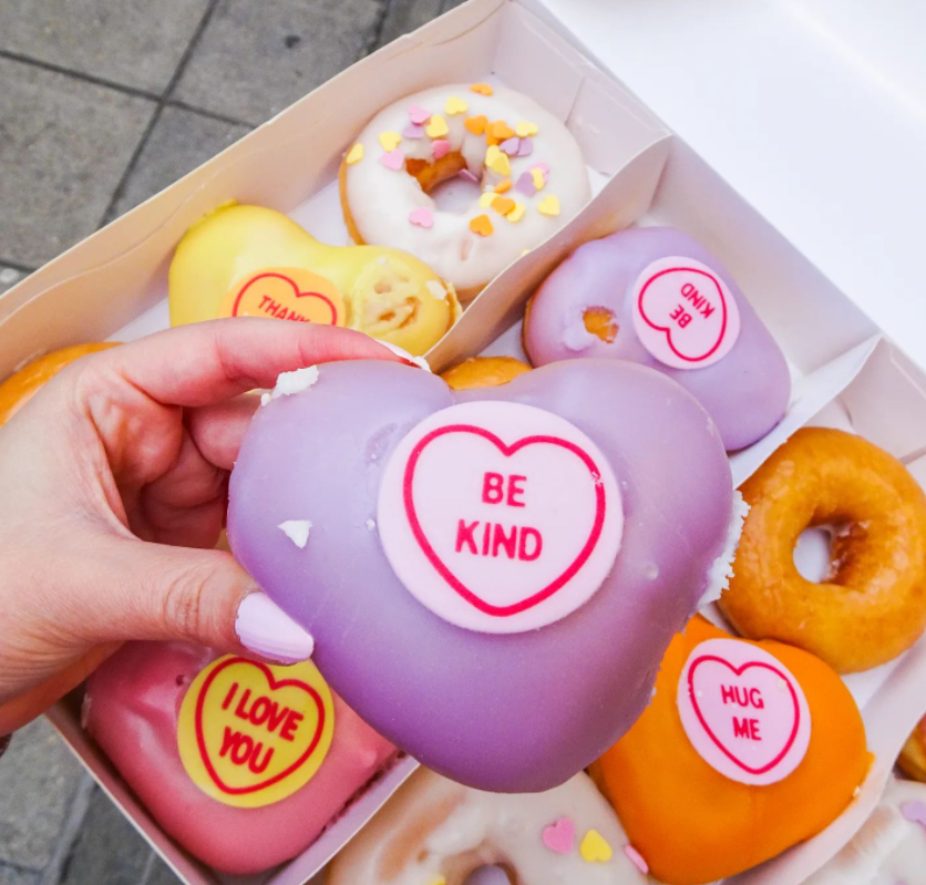 TimeOutLondon's tweet photo. Be kind and eat doughnuts @krispykreme 🍩
​
[📸: @simplyrasha] https://t.co/8YpM2QRSo9