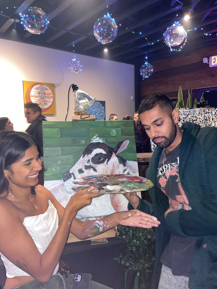 swatcasso's tweet photo. omg me and a fan!! right after this he cried and told me I saved his life :”)

and then I told him that his support saved mine ❤️ https://t.co/uM5m9IErUl