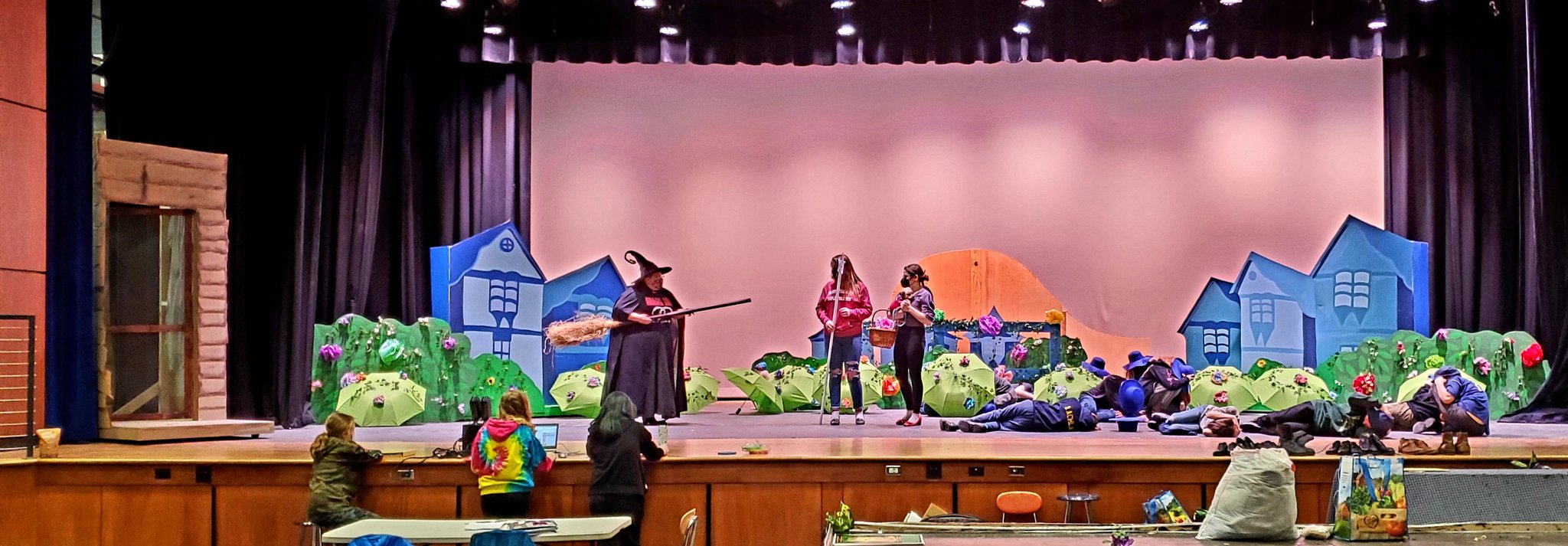 Marcus Whitman Visual & Performing Arts (DramaWhitman) / Twitter