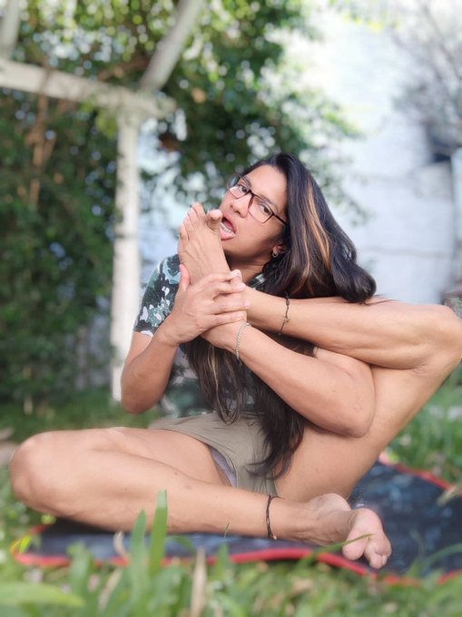 observo tu cara de desesperaci&oacute;n mientras me beso 😈🔥💋 #sexyfeet #FootFetish #feet #feetmodel #feetlovers<a href="/tag/footfetish"class="tags"><span>#footfetish</span></a><a href="/tag/feet"class="tags"><span>#feet</span></a><a href="/tag/fetish"class="tags"><span>#fetish</span></a><a href="/tag/feetlovers"class="tags"><span>#feetlovers</span></a><a href="/tag/toes"class="tags"><span>#toes</span></a><a href="/tag/prettyfeet"class="tags"><span>#prettyfeet</span></a>