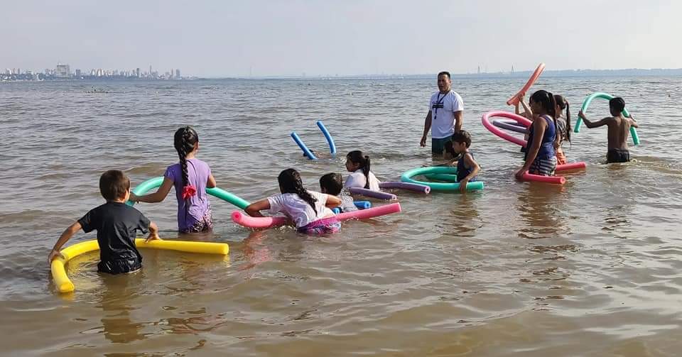 posadasdeportes's tweet photo. En el Balneario Costa Sur, se realizaron Jornadas Recreativas destinadas a las Esc. Municipales del programa Taekwondo Barrial. Los alumnos de los b° El Porvenir II, Néstor Kirchner y Villa Poujade disfrutaron de las distintas actividades en la playa. 
#PosadasLindaDeNuevo https://t.co/nxWMdUvxZ0