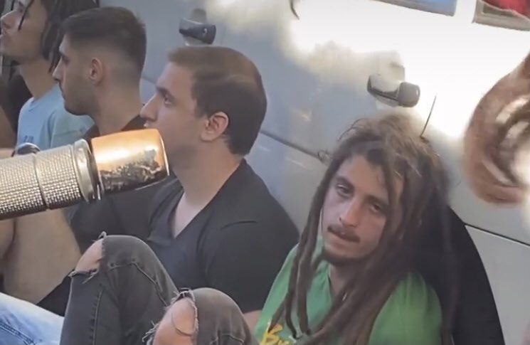 AnibalPachanga5's tweet image. Míralos bien! Estos son los hijos de mil putas q violaron durante horas a una piba! Q ganas de q les corten la verga en una plaza pública.