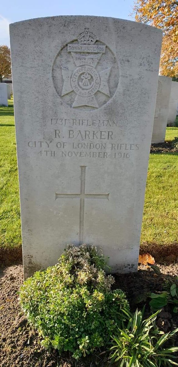 BBTLLP's tweet photo. #PicOfTheDay #Reninghelst New #Military @CWGC #Cemetery #WestVlaanderen.The village was occupied by the allies through out #WW1 & was set back from the line so used by #FieldAmbulance units. 798 men now stand easy here including #Riflemen Barker who was #ShotAtDawn for cowardice. https://t.co/LfaB2LbC5j