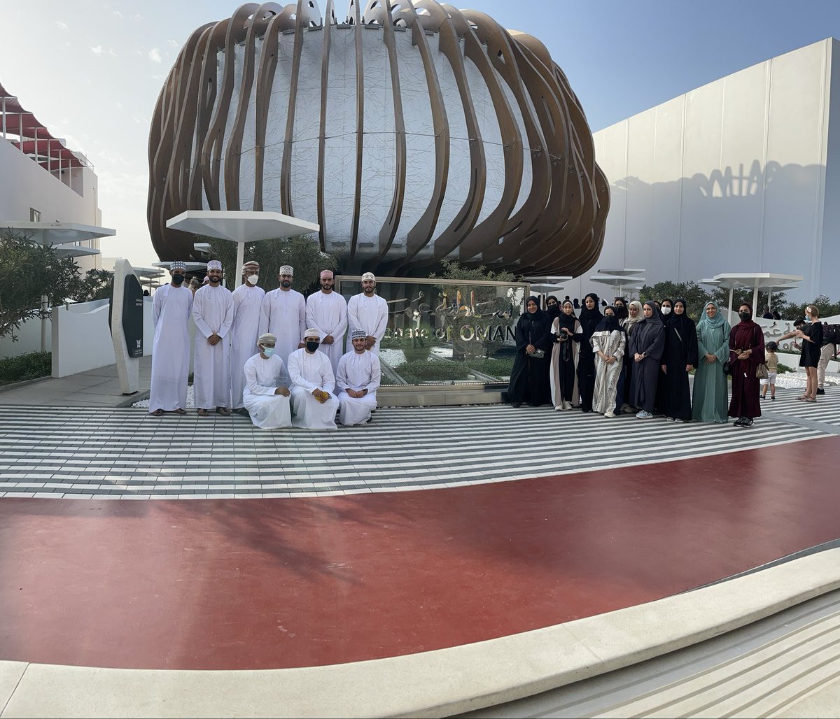 squceps_info's tweet photo. تنّظم الكلية رحلة تعليمية للطلبة المجيدين أكاديميا والطلاب المتميزين في الأنشطة الطلابية الى معرض اكسبو-دبي خلال الفترة 27 فبراير -1 مارس 2022م. يرافق الطلبة الدكتورة هداية اللواتية مساعد العميد للدراسات الجامعية والفاضل أحمد السليماني والفاضلة ندى المحروقي. https://t.co/89lsGMKzY5