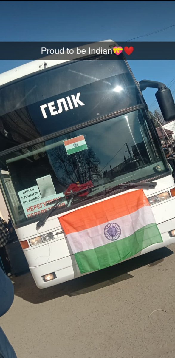 Prerna16__'s tweet photo. A million thanks to indian government ❤️,We reached home safely🙏
This is the power of our flag,we crossed romania border easily.
A big thankyou to indian embassy🙏
JAI HIND🇮🇳
@PMOIndia @CMOGuj @airindiain @OperationGanga @meaindia1 @EducationGujGov @EduMinOfGujarat @jitu_vaghani https://t.co/zaTQnlgv5T