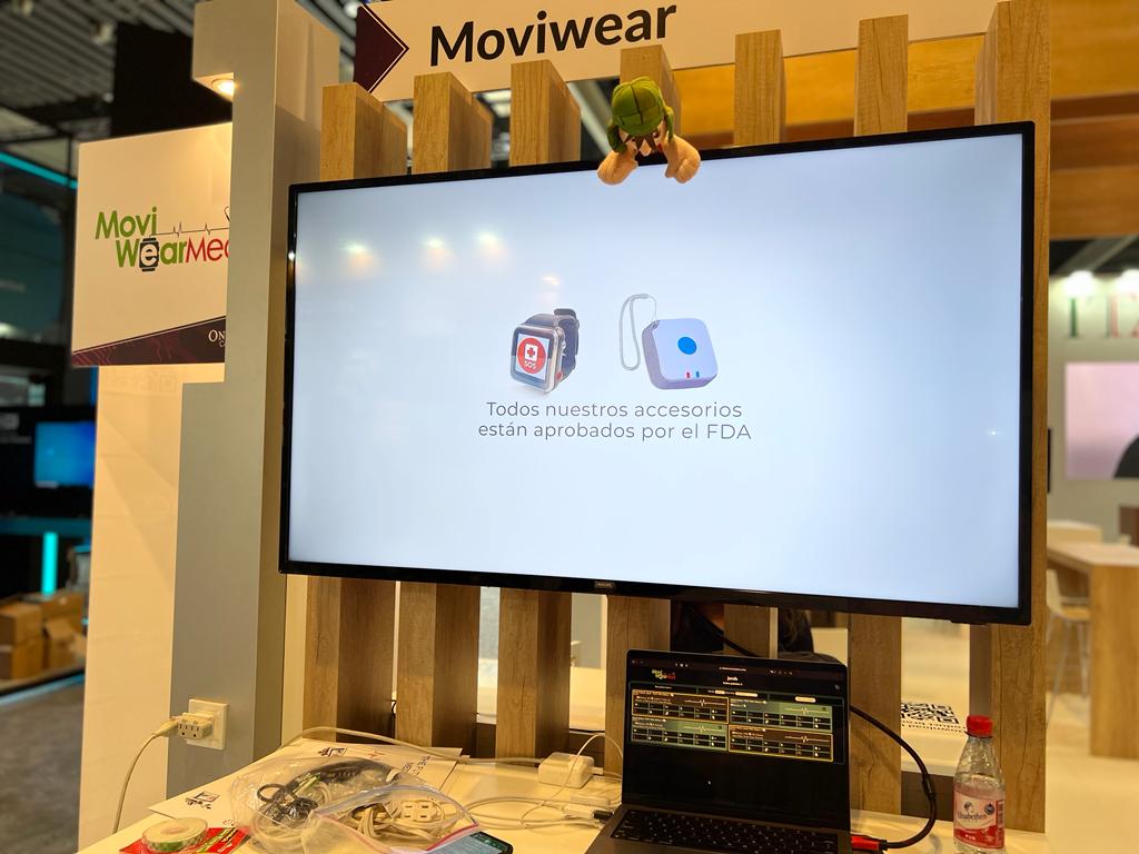 SEGUNDO DÍA: En vivo desde el stand 7E41 Hall 7 de <a href="/Invest/">INVEST</a> #Canada <a href="/GSMA/">GSMA</a> #MWC22 en #Barcelona para integrar tus dispositivos médicos #IoT en nuestra Plataforma de #RemotePatientMonitoring #AI #Med. tiny.one/MoviWearMWC  #CanadaMWC. Más en tinyurl.com/Moviwear-Press #falldetection