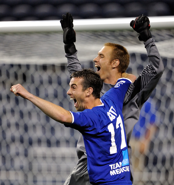 usopencup's tweet photo. 22 days until #USOC2022 begins... 22 is the Modern Era record for the longest unbeaten streak held by the Seattle @SoundersFC. From 2008-2012 the #Sounders went 18-0-4 (2-2 PKs) with three straight #USOpenCup titles (2009-11) before their run ended in the opening round in 2013. https://t.co/xEx1oZo2Di