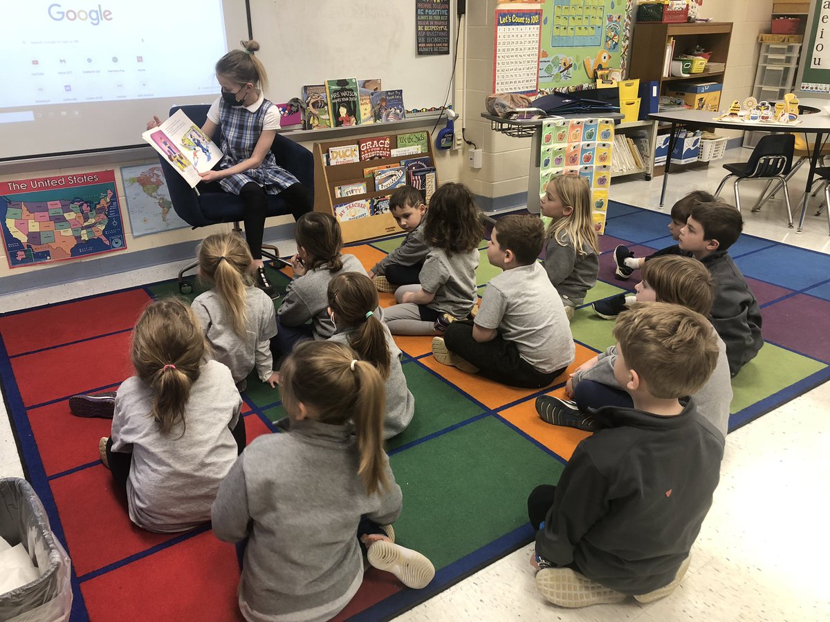 qas3b's tweet photo. Anna filled her hole punch card and enjoyed reading to kindergarten! https://t.co/pqApRk5xVM