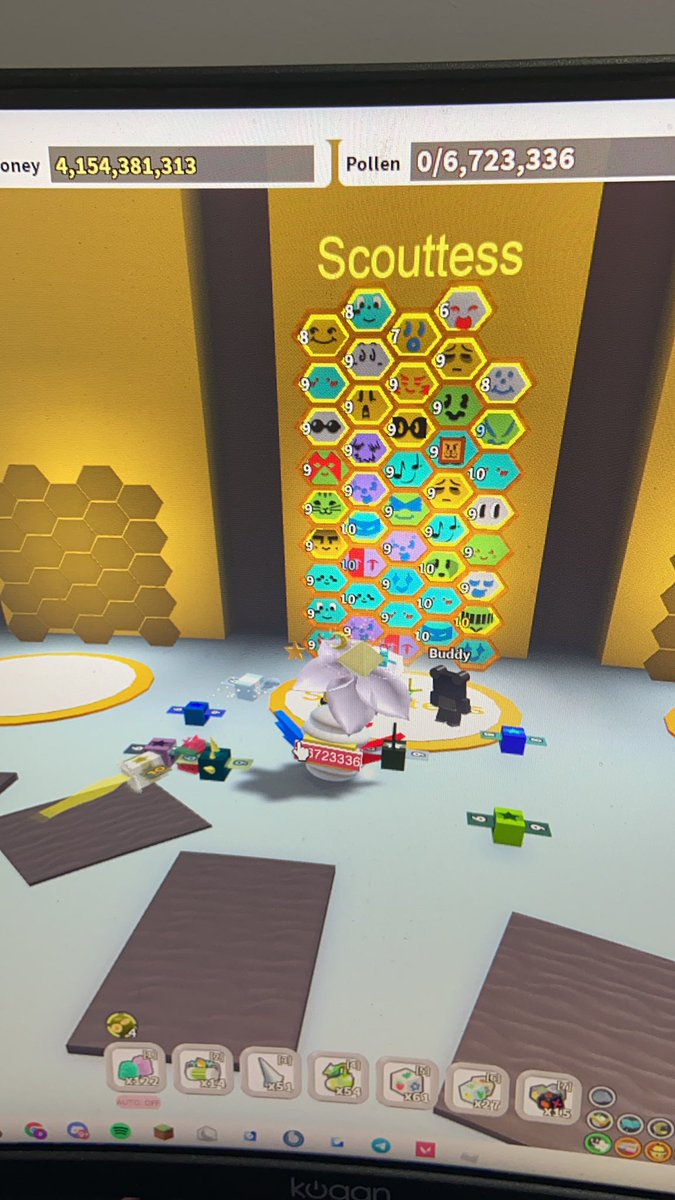 ScouttessR's tweet photo. @OnettDev 

missing half my bees from bee swarm simulator lol #beeswarmsimulator https://t.co/u2Fjv8dqwq