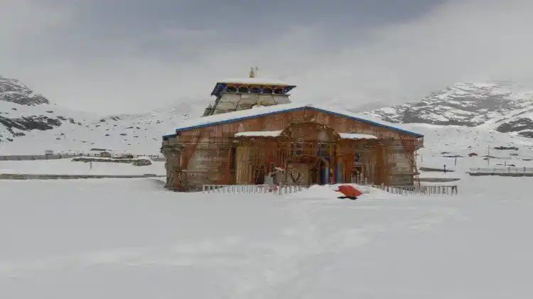 chardhamconnect's tweet photo. Maha Shivratri 🙏🙏#kedarnath https://t.co/vDpV3nvKlp