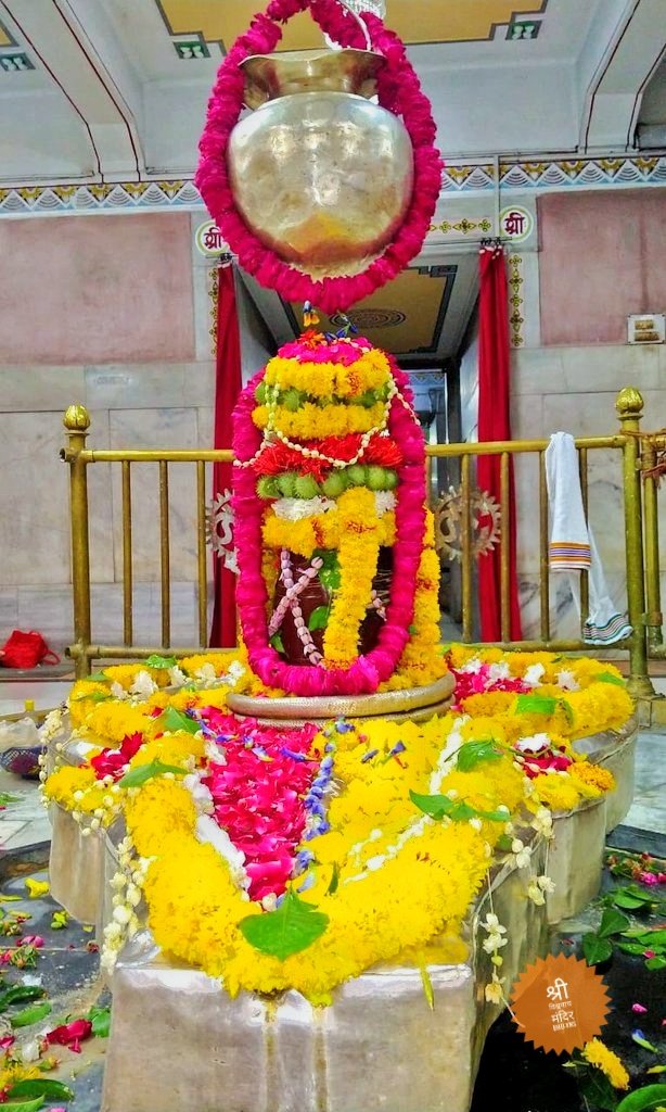 VCofficeBHU's tweet photo. आप सभी को महाशिवरात्रि कि हार्दिक शुभकामनाएँ..... 
#Mahashivratri https://t.co/NvUveI2gGA