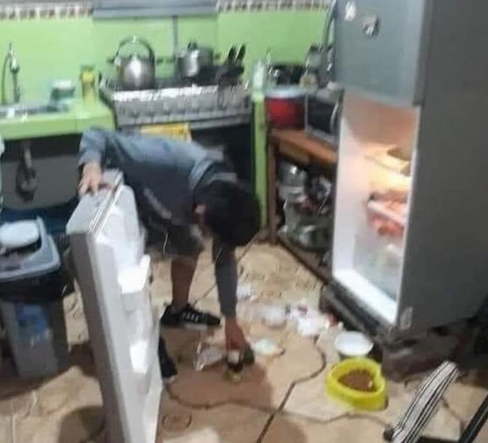 iSiPeroNo's tweet photo. Mi suegra: ¿Qué fue ese ruido?
Yo: https://t.co/ROz6EqI5y1