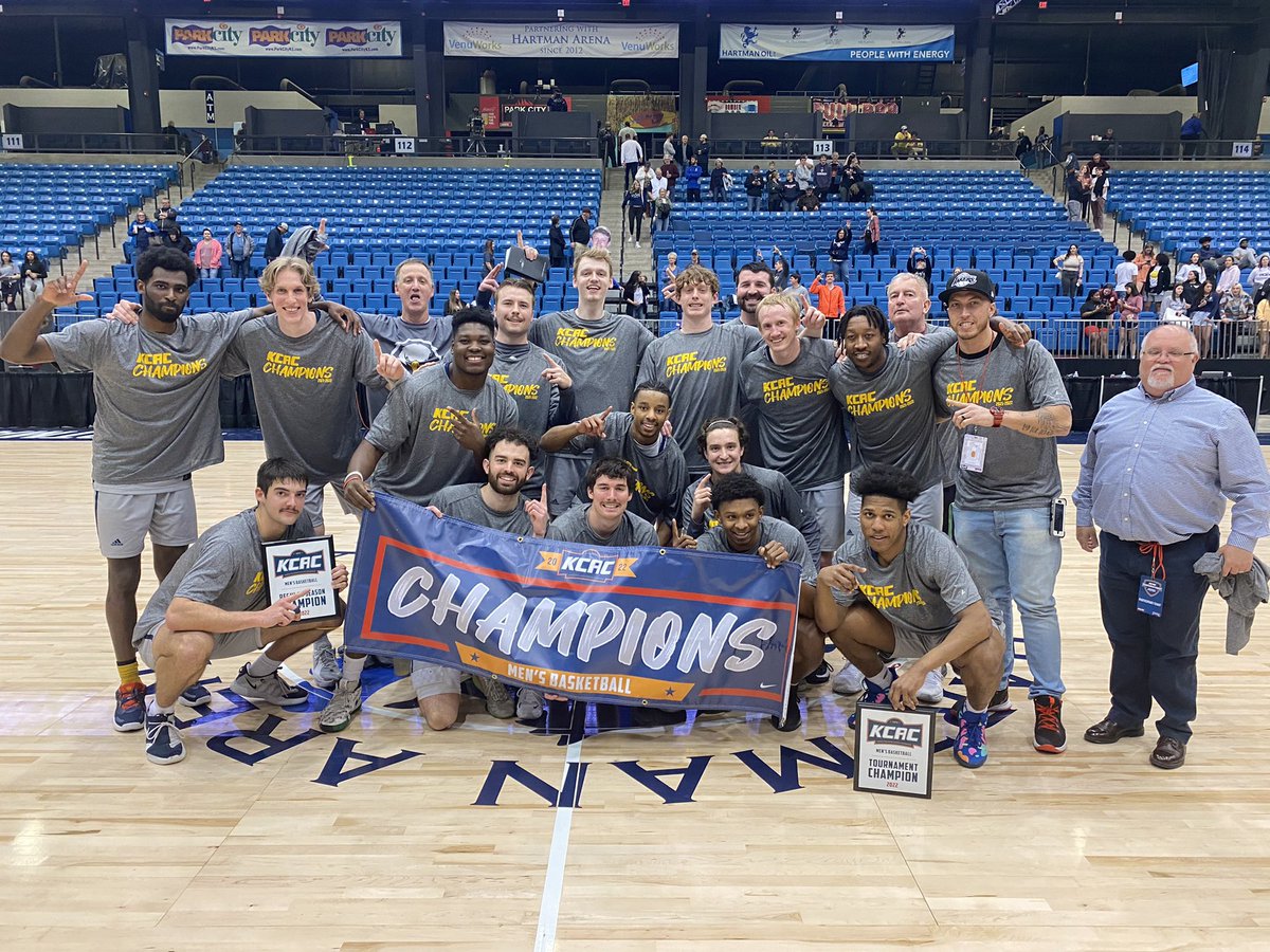 MaxGross55's tweet photo. 🏆2022 KCAC TOURNAMENT CHAMPS🏆

@OKWUeagles @NAIAHoopsReport https://t.co/pSpmAG7rFq
