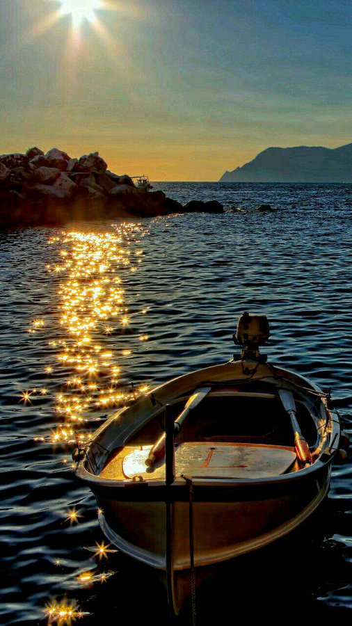OyM_dtD's tweet photo. 🎵Señor me has mirado
🎵A los ojos🎶Sonriendo
🎵Has dicho mi nombre
🎶En la arena🎵He dejado mi🛶🎶Junto a ti, buscaré otro🌊
No has buscado🎵Ni a sabios,ni a ricos🎵Tan solo quieres🎶Que yo te siga🎶
#BibliaEnUnAño_🕯️
➡️#MenúFebrero28_🌾
#Alabemos🙌🙌🎬
https://t.co/f8SBESqvyp https://t.co/YvkIDpLbmY