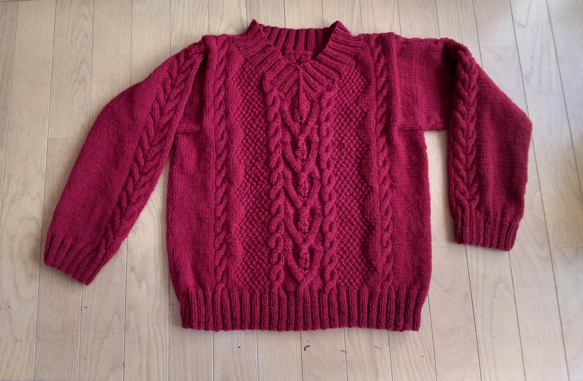 garnet7626's tweet photo. この冬ハマナカアメリーで編んだアラン模様のセーターとニット帽です❗🧶軽くて暖か❗💜
#ハマナカ商品で作ってみた2022 https://t.co/lLE7dz5kvX