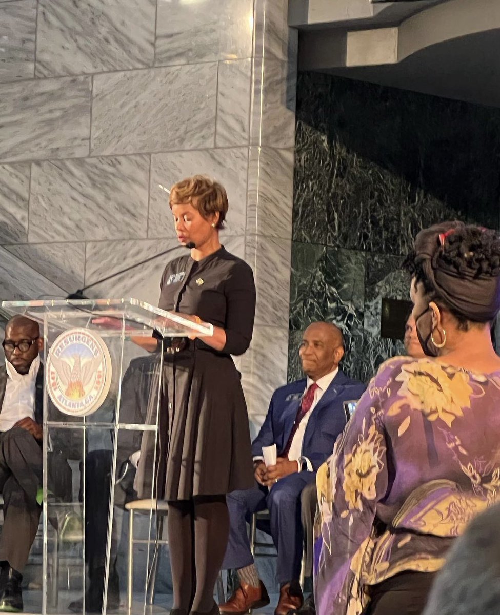SonyaHalpern_'s tweet image. Closing out #BlackHistoryMonth on stage and in the room with city, county and state leaders and honored guests, acknowledging the many important contributions of Black Atlantans and Georgians and a shared commitment to work together toward #OneAtlanta and #OneGeorgia.