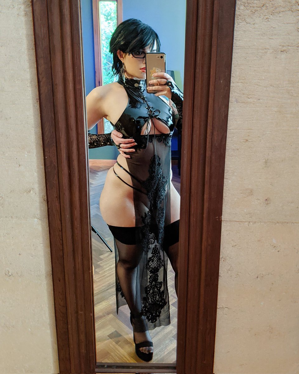 Just wanted to share another Bayonetta cosplay selfie