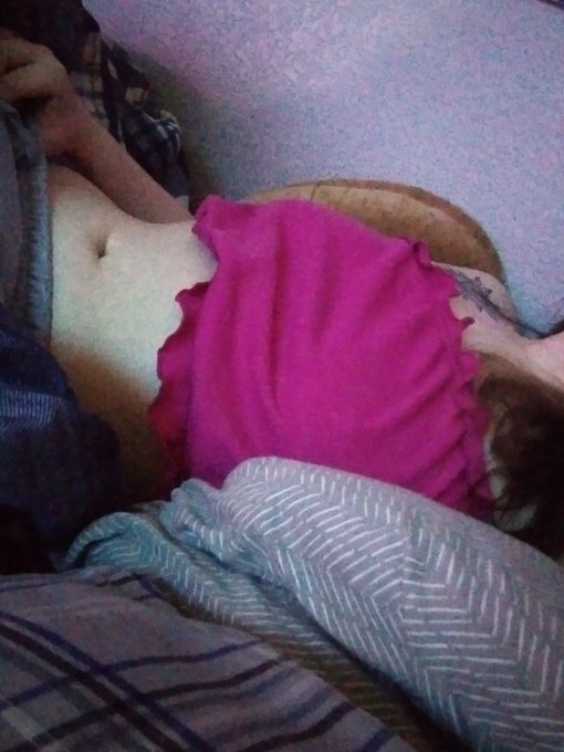 Just thought my tummy looked cute  👉👈 https://t.co/0muojRvdTW
