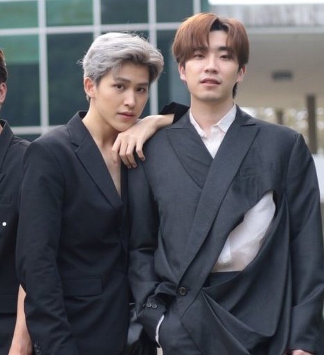 PilovesN's tweet photo. #FirstToru they look so good!!! https://t.co/IAatdpEl8V