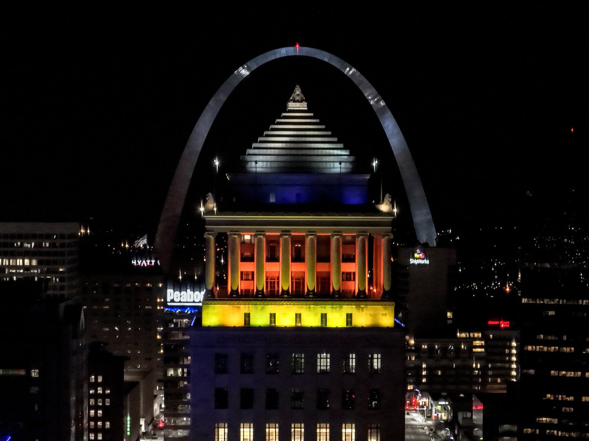 STL_from_above's tweet image. 🇺🇦 St. Louis stands with Ukraine 🇺🇦
@Ukraine 🌻
@ZelenskyyUa 🌻
.
.
.
#stlouis #STL #stlouisgram #explorestlouis #aerialphotography #stlouismo #photography #beautiful #ukraine #Illinois #Missouri #ukrainewillresist #ukrainewar #ukraine🇺🇦 #peace #drones #nowar #nowarinukraine