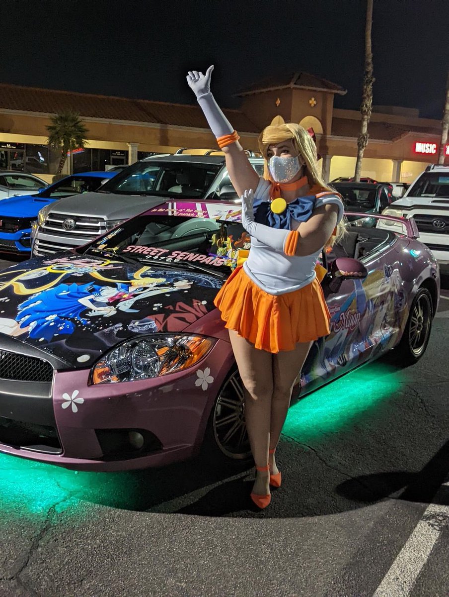 Ended up going to the car event as Sailor Venus instead of Pluto 😅
#sailorvenuscosplay #sailorvenus #sailormooncosplay #cosplayer