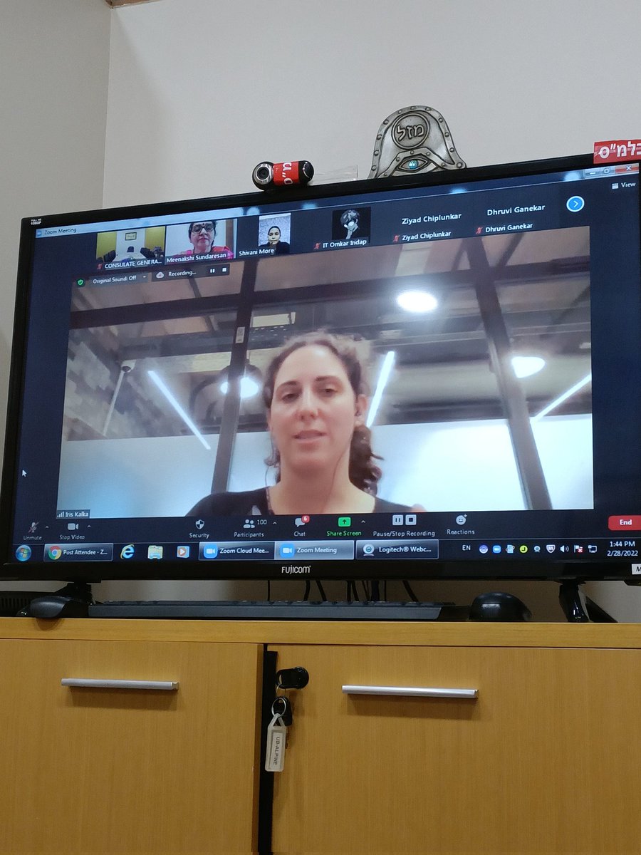 Dahlia_Neumann's tweet photo. For #NationalScienceDay we were glad to facilitate a meeting between the bright @KalkaIris🇮🇱 and students at Ruparell College🇮🇳
Hope to see some of these young minds studing in Israel in the future👩‍🎓👨‍💻
@DavidsonGifted https://t.co/Zhtd8dzNt7