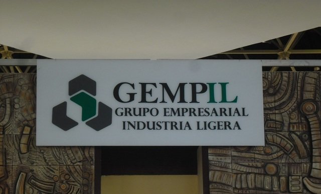 osdegesime's tweet photo. Felicitaciones a los trabajadores de @GrupoLigera por su Día. 👏👏👏Todos trabajando juntos en la #industriacubana por #Cuba https://t.co/w4q4noXvIU