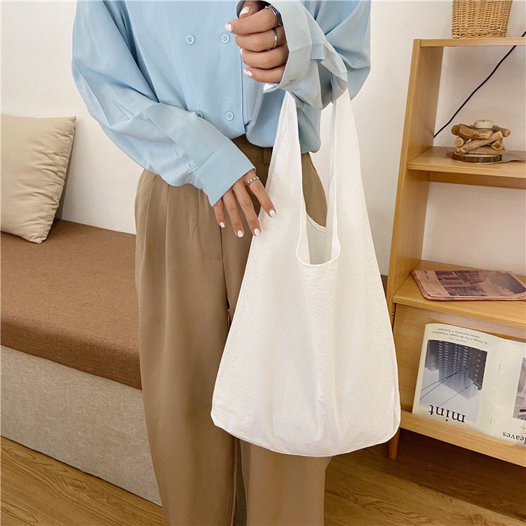jakaikaaa's tweet photo. =͟͟͞♡ Price : 169฿.- | 𝚌𝚘𝚍𝚎: 𝟶𝟾𝟷
εїз ส่งฟรี ใบต่อไป+5
εїз วัสดุ : ผ้า canvas 
εїз ขนาด : กว้าง 35*สูง 38*กว้างฐาน 8 cm 
εїз สายยาว 38 cm สายเป็นแบบผูกเองนะคะ
εїз ใส่หนังสือ / A4 / ไอแพดได้

#กระเป๋าผ้า #กระเป๋าไอแพด #กระเป๋า #กระเป๋าสะพายข้าง #รับตัวแทน #กระเป๋าเกาหลี https://t.co/QPtNvkgPIL