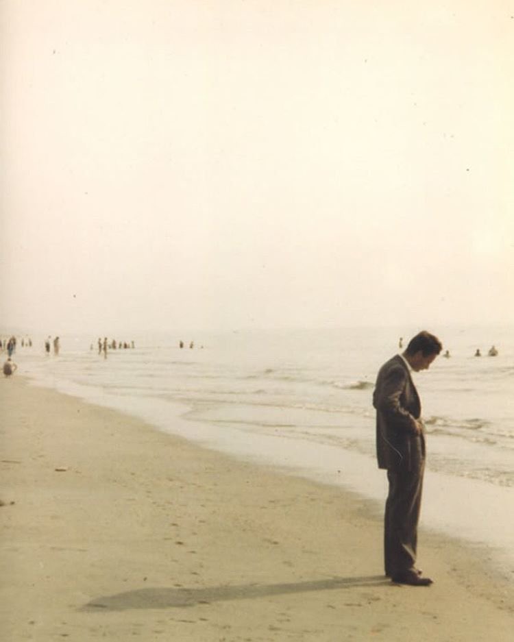 I, a universe of atoms, an atom in the universe.