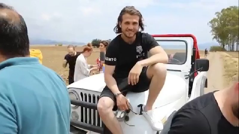 "No sé que será besarte, pero sé la dicha que es soñarte."
 
<a href="/Aras_B_iynemli/">Aras Bulut İYNEMLİ</a> #ArasBulutİynemli