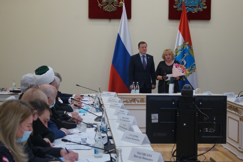 В нынешних условиях важнейшей задачей является сохранение единства гражданского общества. Самарские общественники активно поддерживают открытое обращение лидеров и активистов российских НКО «Вместе с Президентом и страной!»   oprf.ru/news/vmeste-s-…