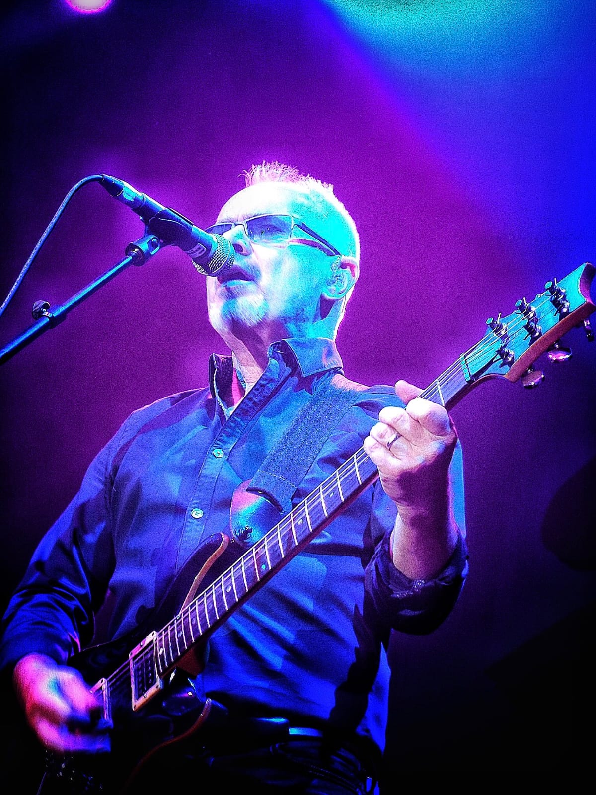 Happy Birthday to  English singer, songwriter, musician and record producer.Nik Kershaw 
(1 March 1958). 