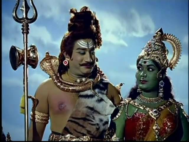 MahanatiFanatic's tweet photo. MahaShivratri Wishes to you all On Behalf Mahanti Savitri #SavitrimaFamily 
🕉
On  this auspicious day,✡ Lord Shiva bring prosperity to your home and into your life. 

Om Namah Shivaya!🕉 https://t.co/vyf0tnyRHo