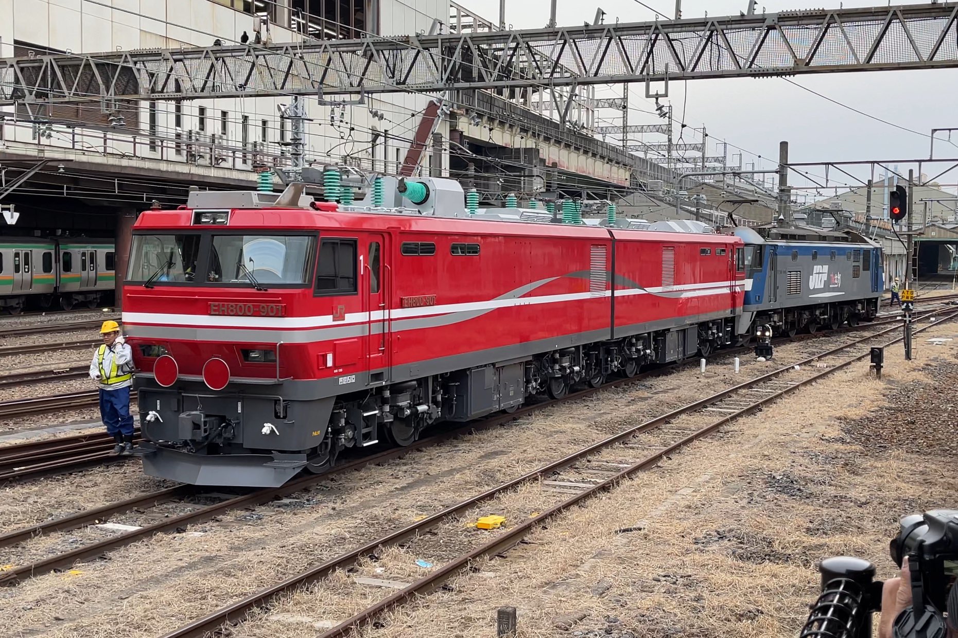 レールちゃんねる Eh800 901 五 Om出場 Eh800の初全検 出場まで半年ほど掛かりましたね 3 4枚目は無理矢理に 8159f と Eh800 大宮車両所 8000系 野田線 アーバンパークライン T Co Xrszzlu7u6 Twitter