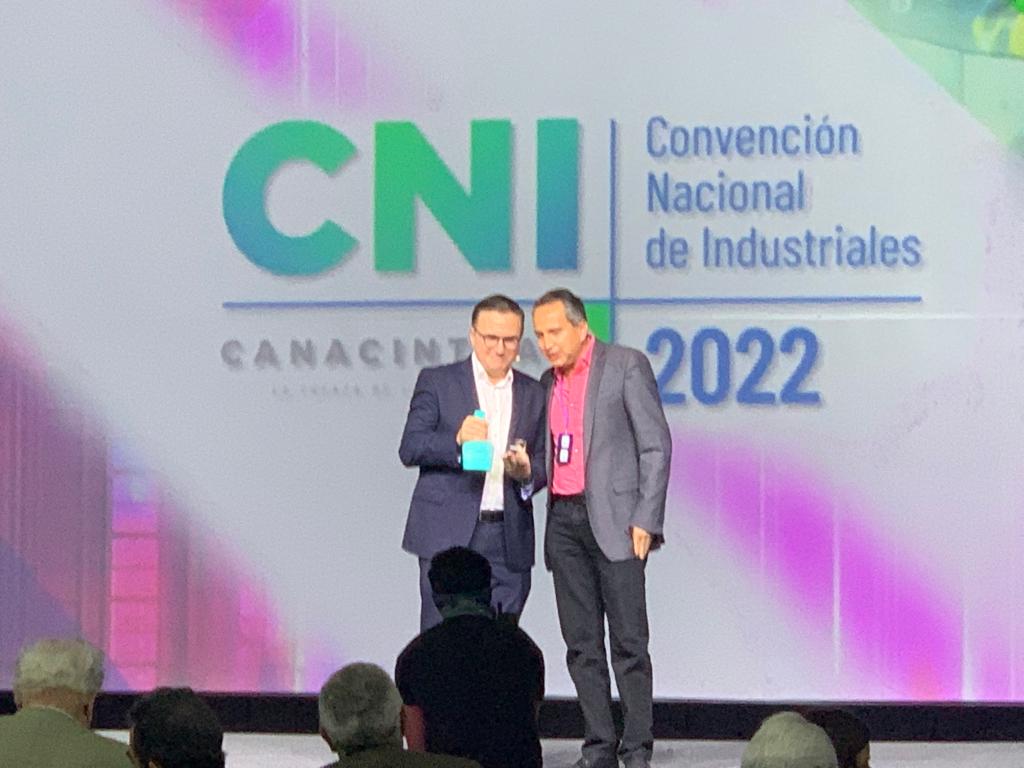 MonicaAlonsoF's tweet photo. Encantada de escuchar a @jorgeldtejada impartiendo su conferencia magistral "Las claves para hacer crecer  tu empresa 10 veces su  tamaño" dentro de la CNI2022 en @@CANACINTRA_Leon https://t.co/IcydPDvusp