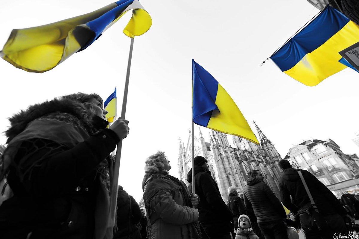 Hier soir il flottait des drapeaux bleu &amp; jaune en #soutien au peuple #ukrainien au centre-ville de <a href="/mulhouse/">Ville de Mulhouse</a> 
#rassemblement #GuerreUkraine
