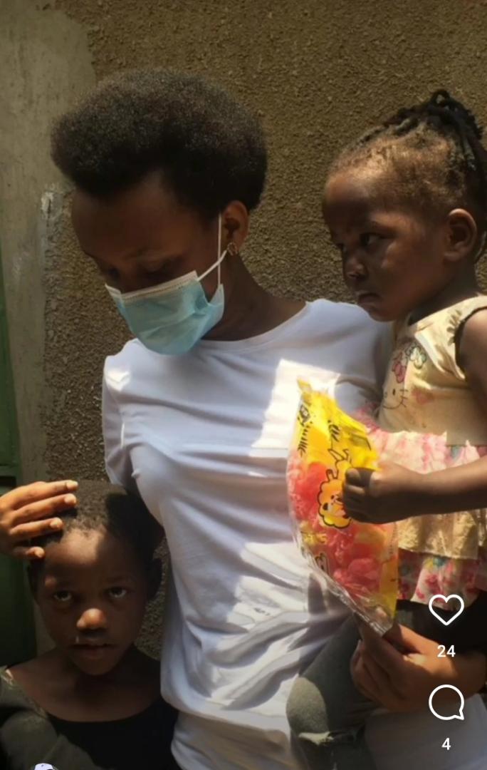 Foundation256's tweet photo. ❤UGANDA❤
#SmileFoundationUganda

In July 2021;
          We Reached Out To 3 Households In Najjera Where One Was For Mr.Sejuja; Second House Was For A Gentleman Who Had An Accident, And Got Mental Issues, He Is Happily Married With 7 Kids.

CC: @MRwakanuuma
CC: @HonAruhoBrian https://t.co/ZNJClch7lg