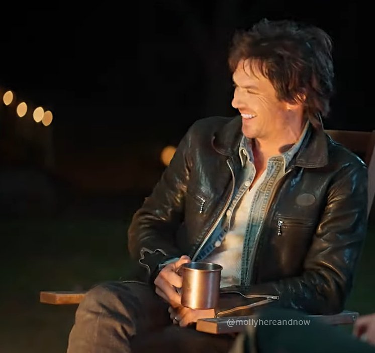 mollyhereandnow's tweet photo. Last caps for tonight.  #IanSomerhalder #brothersbondbourbon #CampfireConvos #TimetoBond @brothersbond 🥃🥃 https://t.co/7WLMPfumIu