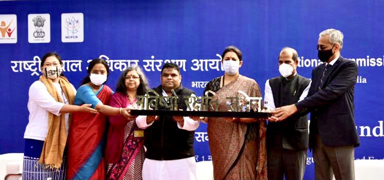 smritiirani's tweet photo. भविष्यो रक्षति रक्षित:  

On the occasion of 17th Foundation Day, @NCPCR_ launched its new motto. The new motto exhorts us to protect the future i.e our children, for in their welfare lies the foundation of a strong Nation . https://t.co/Vjdals4xoK