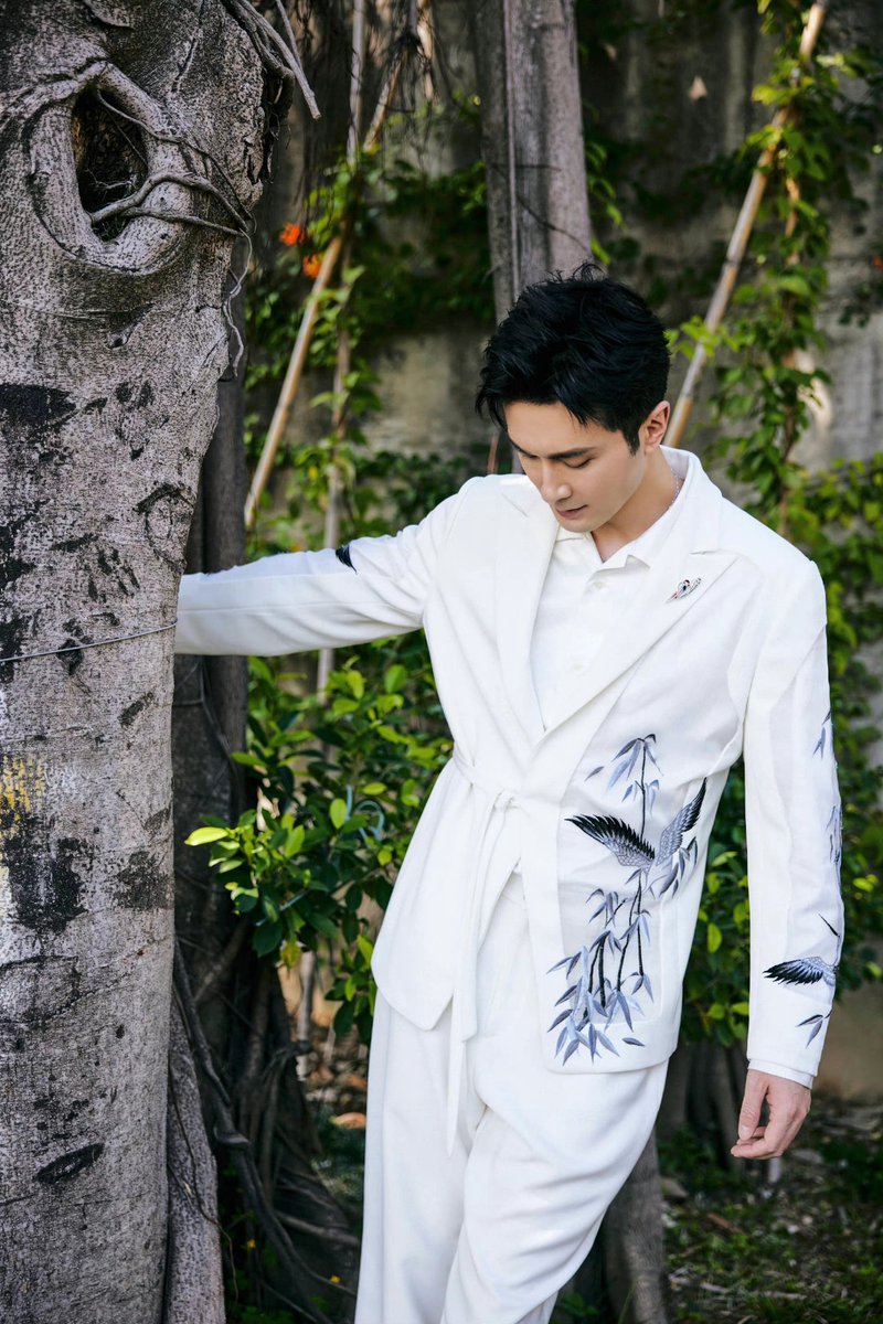 GRcpTHbyNgor_ii's tweet photo. 01022022
© : official weibo 嘉行传媒
#JAYWALKstudio 🌿🕊️

ปล่อยเซตภาพหล่อๆของเถียนๆ สำหรับงาน Meisikangchen Livestream ~ 💚 วันนี้ค่ะ ลุคนี้ดีทุกส่วนเลยทั้งหน้า ผม และชุด ดูดีมากจริงๆค่ะ

ใดๆก็คือภาพถ่ายไม่มืดแล้วจ่ะ 😅
#เกาเหว่ยกวง #GaoWeiguang #VengoGao #高伟光 #深情的高伟光 https://t.co/mqIdKFxnxG