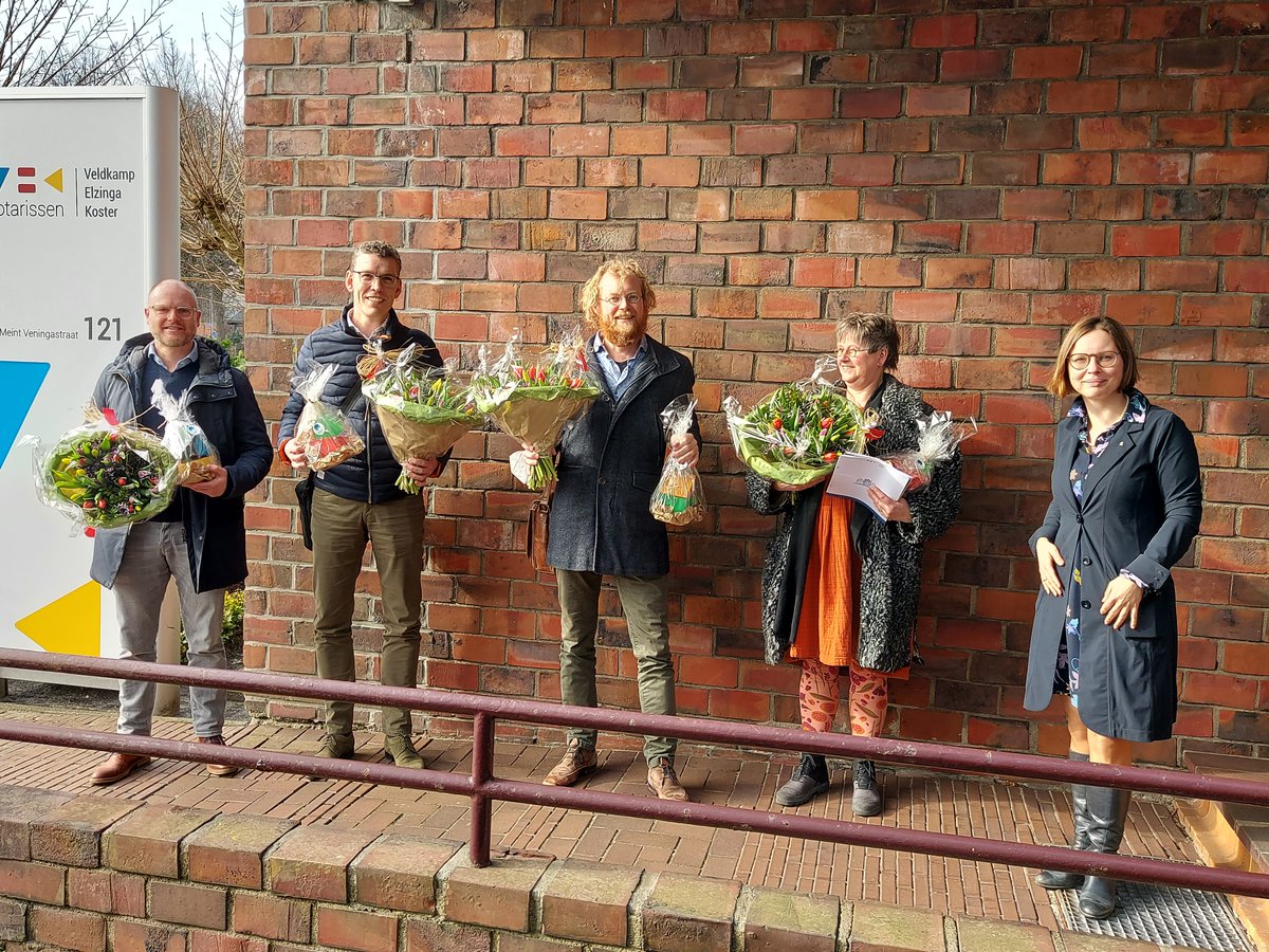 Vandaag verkochten we 'de Rotonde' in Zuidbroek aan de voormalige huurders tegen taxatiewaarde. We vinden het vooral belangrijk dat de gezondheidszorg van de HOED (Huisartsen Onder Eén Dak) in de regio blijft bestaan. 

Lees het hele bericht op: groningerhuis.nl/over-ons/nieuw…