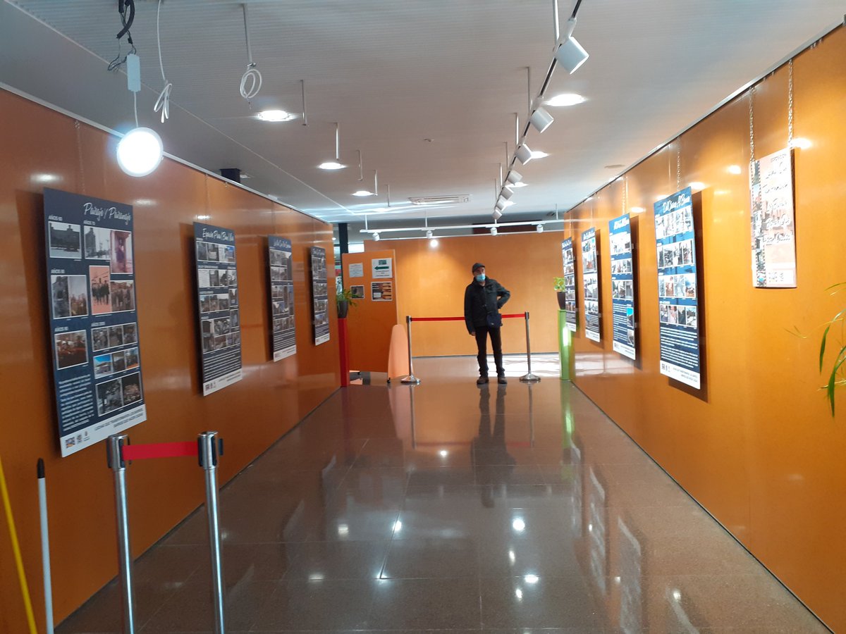 vecinalvall's tweet photo. Hasta el 16 de marzo puedes disfrutar de nuestra exposición luchas que transformaron los barrios,barrios que hacen ciudad.
En el centro cívico de Parqueso https://t.co/KQqUuCRO1P