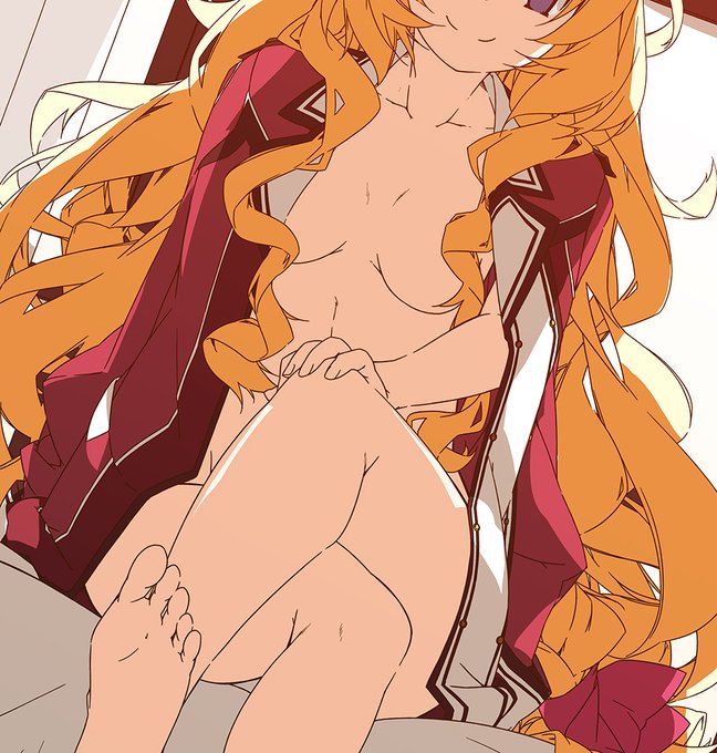 何度か描いてますが姫殿下は髪に悩まされますね……
ほかり休憩終わったら作業配信しますかのう🤔 