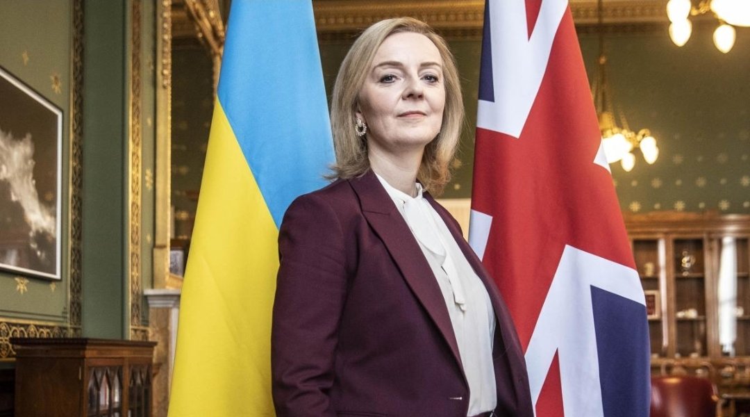 The UK government in a nutshell. Only too happy to pose in front of Ukrainian flags, fly them from their rooftops and light up their offices with the colours. But when it comes to offering actual people visas and sanctuary - the door is slammed firmly in their faces.