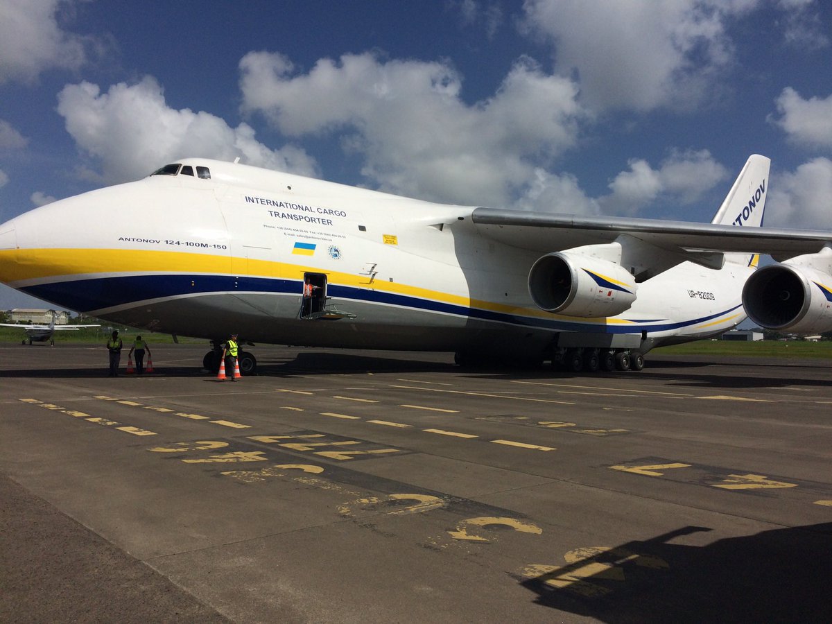 RCipolinPerso's tweet photo. ces #Antonov sont des moyens essentiels pour premiers secours et aide d’urgence. Comment oublier que c’est un An-124 qui nous apporté en Guadeloupe des centaines de groupes électrogènes après #cycloneIrma? https://t.co/skhUgKoD65