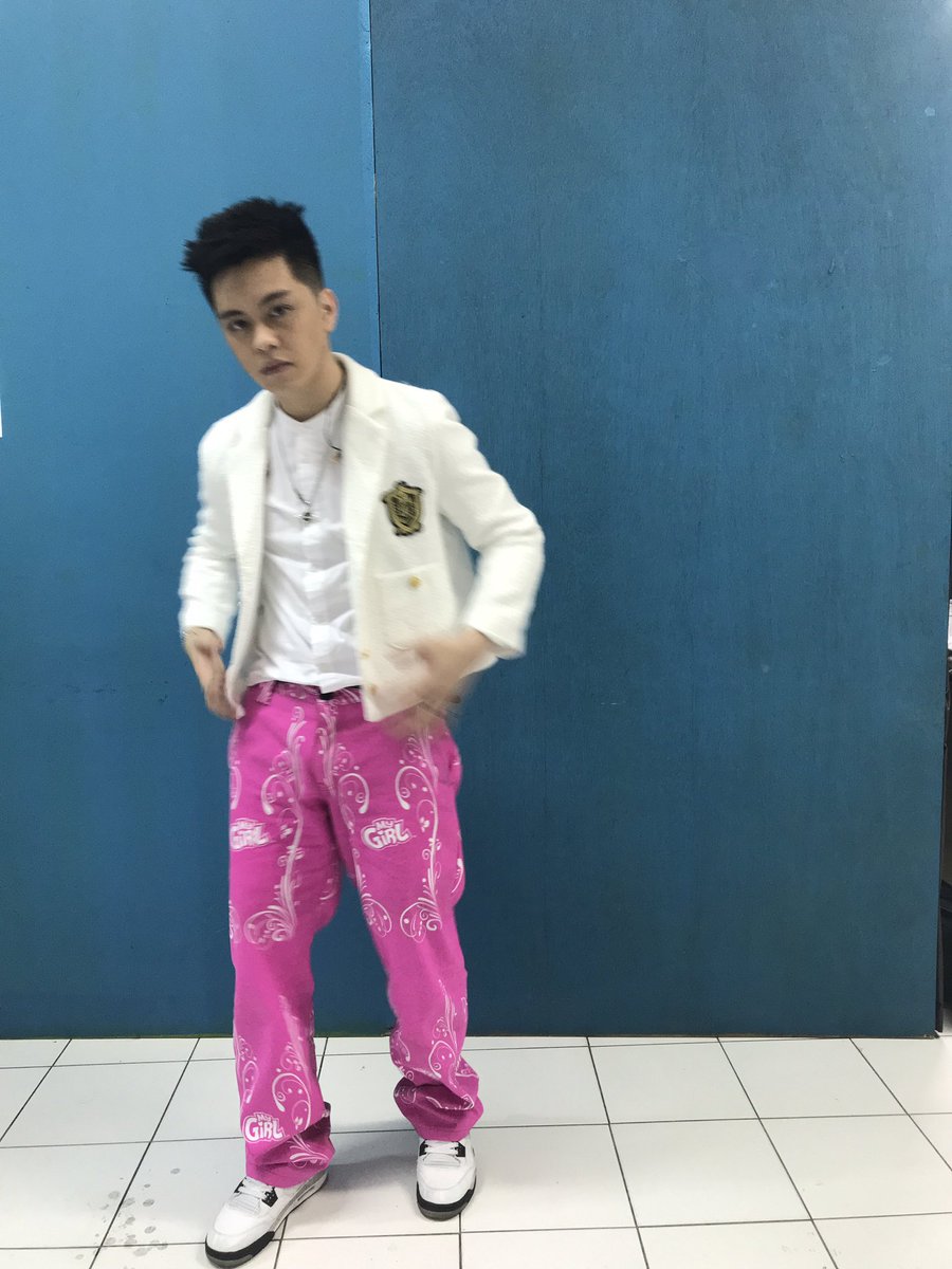fenlyofficial's tweet photo. Foto kemarin kemarin kemarin lagi https://t.co/yQd4bik2M7