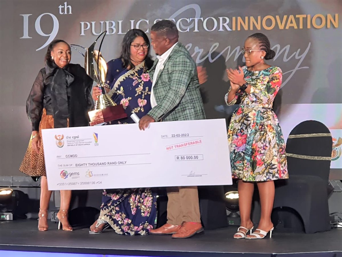 HST_health's tweet photo. Catch the #PSIAwards2022 where the #CCMDD programme scooped the Innovator of the Year Award https://t.co/Le6peI5uxc @cpsi_sa @HST_health @HealthZA @kznhealth #ccmdd #dablapmeds #getcheckedgocollect https://t.co/nbKstW32OL